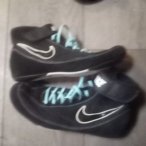 Nike wrestling shoes